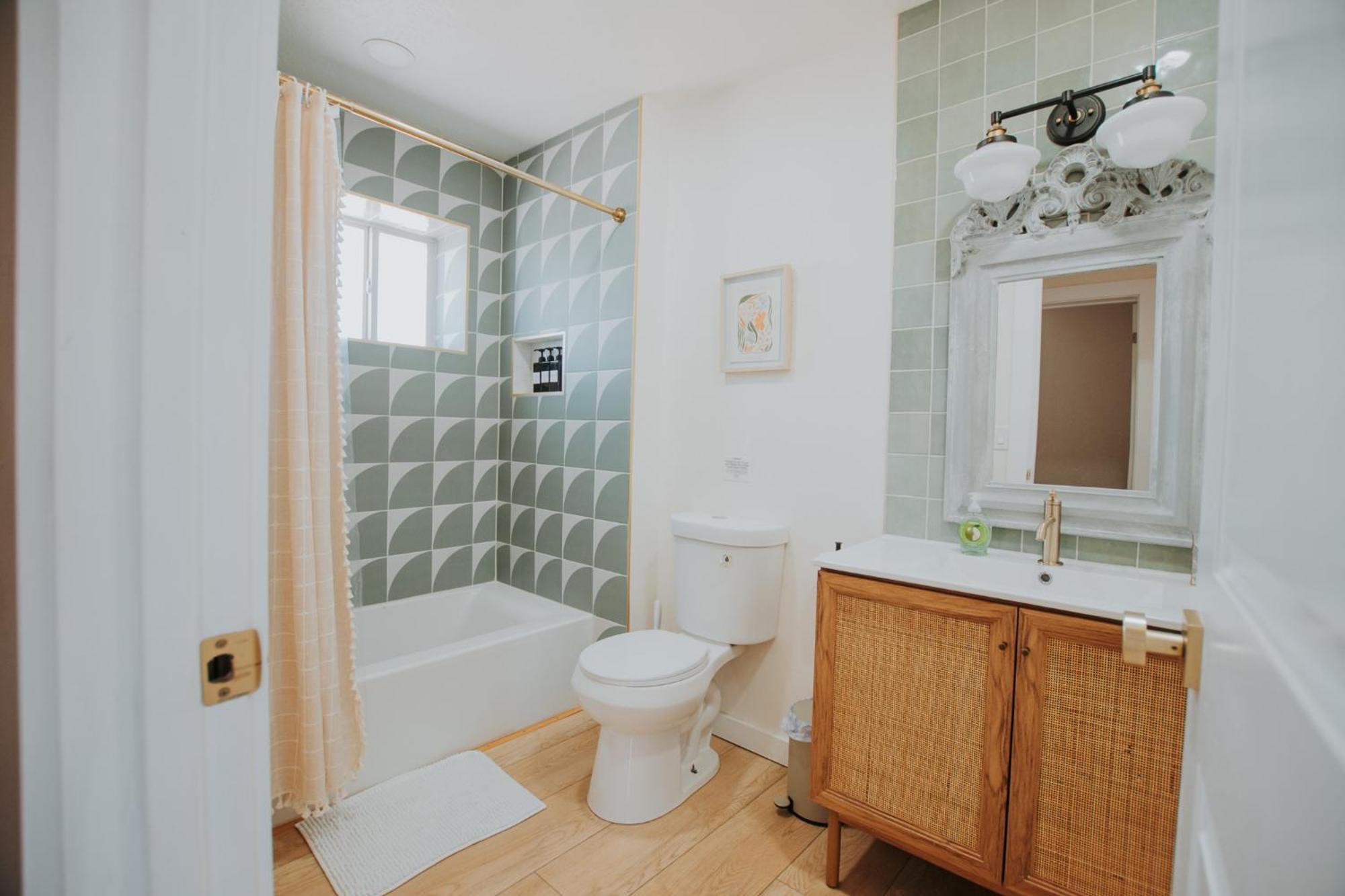 Вілла Bohemian Chic An Eclectic Escape-Hot Tub-Pet Friendly-No Pet Fees! Альбукерке Екстер'єр фото